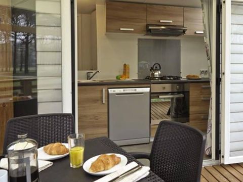 MOBILHOME 6 personnes - Mobil-home | Premium | 3 Ch. | 6 Pers. | Terrasse surélevée | Clim.