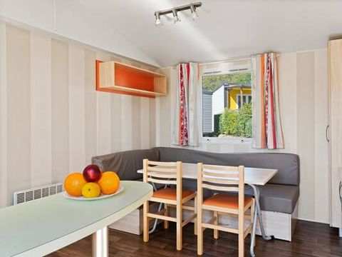 MOBILHOME 6 personnes - Comfort | 2 Ch. | 4/6 Pers. | Terrasse surélevée MOBILHOME 6 personnes - Comfort | 2 Ch. | 4/6 Pers. | Terrasse surélevée