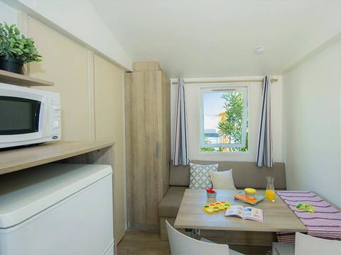 MOBILHOME 6 personnes - Comfort | 3 Ch. | 6 Pers. | Terrasse Lounge | 1 SDB