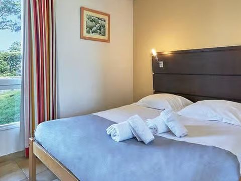 BUNGALOW 4 personnes - Essentiel Bungalow Chambre 4 pers Terrasse