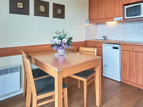 BUNGALOW 5 personnes - Essentiel Bungalow 2 chambres 5 personnes Terrasse