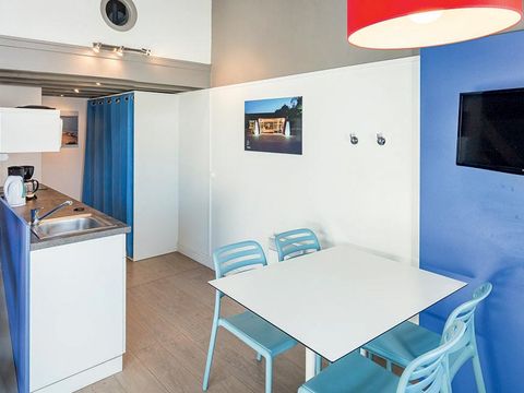 APPARTEMENT 4 personnes - CLASSIQUE DUPLEX (zone animée) - 2P4QDA