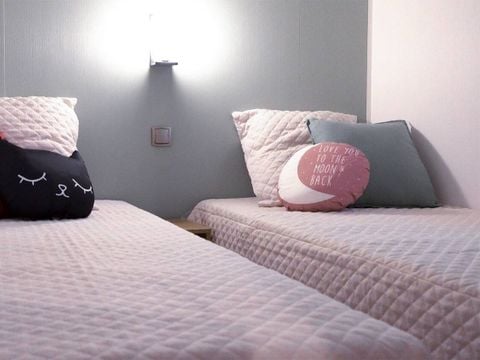 MOBILHOME 6 personnes - Comfort | 3 Ch. | 6 Pers. | Terrasse surélevée | Clim. | TV