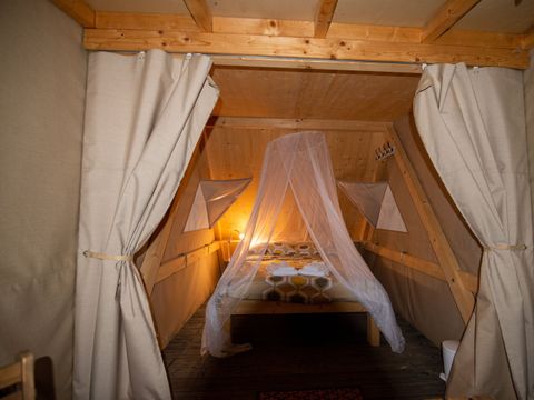 Tente en toile et en bois 2 personnes - Nateko, sans sanitaires