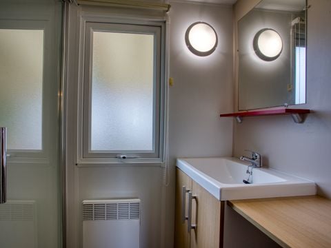 Mobilhome 6/7 personnes - Privilège - 3 chambres - TV - 2 salles de bain