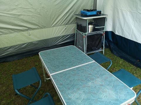 TENTE 4 personnes - Le Prêt à camper Grand Confort 1/4 pers