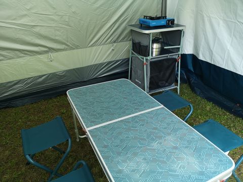 TENTE 4 personnes - Le Prêt à camper Grand Confort 1/4 pers