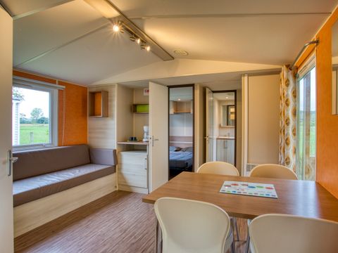 Mobilhome 4/5 personnes - Confort Plus - 2 chambres - Terrasse