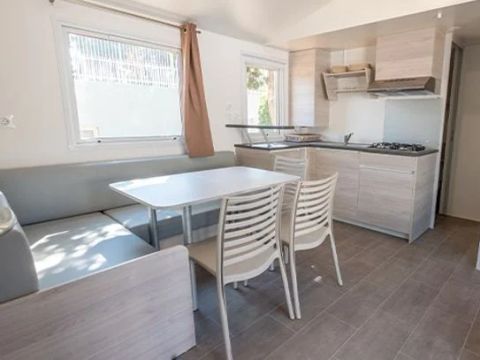 MOBILHOME 6 personnes - Comfort XL | 3 Ch. | 6 Pers. | Terrasse surélevée | Clim.