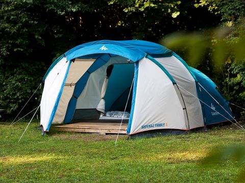 TENTE 3 personnes - Tente avec couchages (sans sanitaires privés)