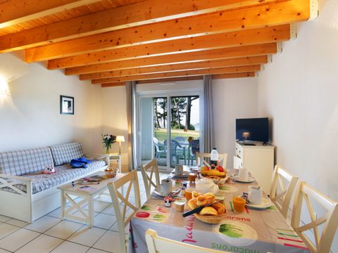 MAISON 8 personnes - G/355_MAISON 4 PIECES 8 PERSONNES
