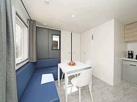 MOBILHOME 6 personnes - Premium | 3 Ch. | 6 Pers. | Terrasse surélevée | 2 SDB | Clim. | TV