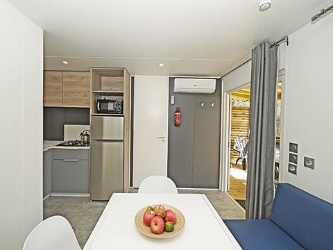 Mobilhome 6 personnes - Premium | 3 Ch. | 6 Pers. | Terrasse surélevée | 2 SDB | Clim. | TV