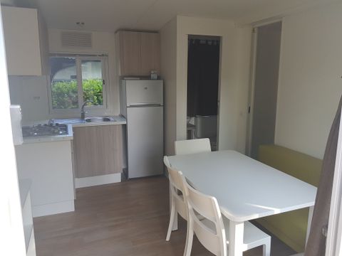 MOBILHOME 6 personnes - 6 PLACES AVEC JARDIN PRIVÈ