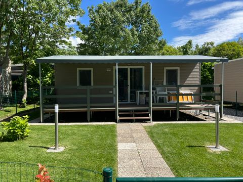 MOBILHOME 6 personnes - 6 PLACES AVEC JARDIN PRIVÈ