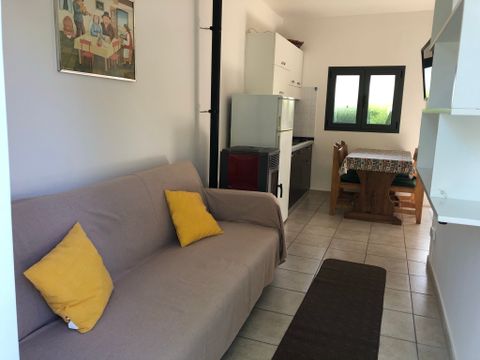 Bungalow 3 personnes - GIALLO AVEC TERRASSE PRIVEE