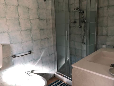 BUNGALOW 3 personnes - BUNGALOW GIALLO AVEC TERRASSE PRIVEE