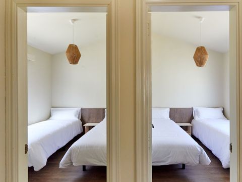 BUNGALOW 4 personnes - Supérieur - CLIM - WIFI - DRAPS - SERVIETTES