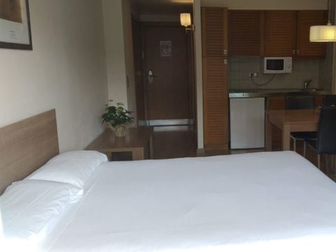 STUDIO 2 personnes - A6 - Supérieur 