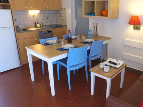 GÎTE 5 personnes - CALADE avec un balcon