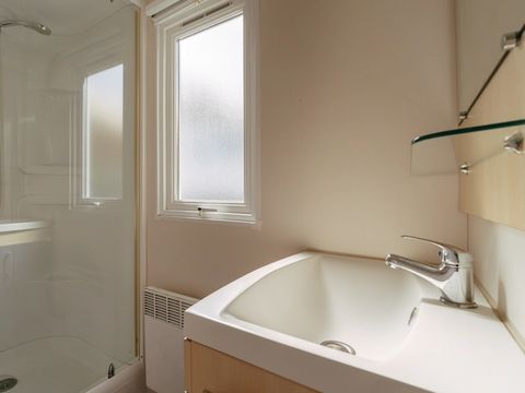 MOBILHOME 4 personnes - 3 pièces - Accueil lit bébé impossible