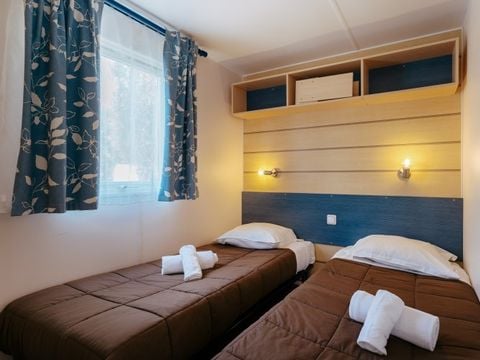 MOBILHOME 6 personnes - 4 pièces Accueil lit bébé impossible