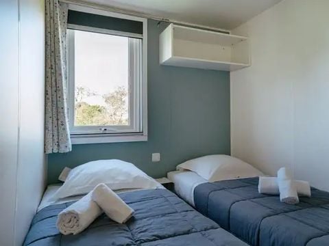 MOBILHOME 6 personnes - 4 pièces Accueil lit bébé impossible