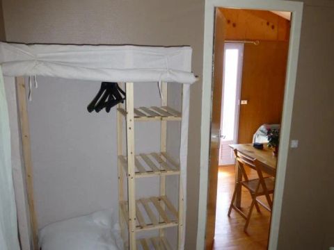 CHALET 4 personnes - Chalet Standard 25m² (1 chambre) - Terrasse couverte 9m² 2/4 pers