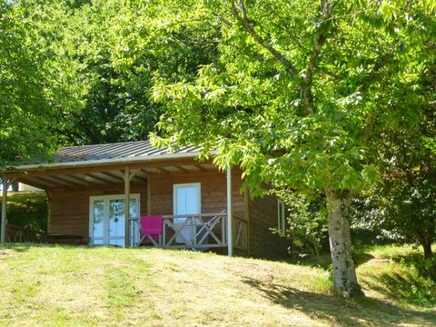 CHALET 4 personnes - Chalet Charmille Confort 24-26.5m² (2 chambres) - Terrasse couverte 12m² - TV 4 pers