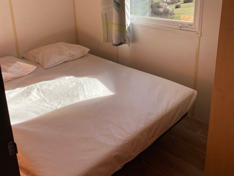 MOBILHOME 5 personnes - Mobil-home Chêne Confort 23m² (2 chambres) - Terrasse couverte 10m² - Dimanche/Dimanche 5 pers