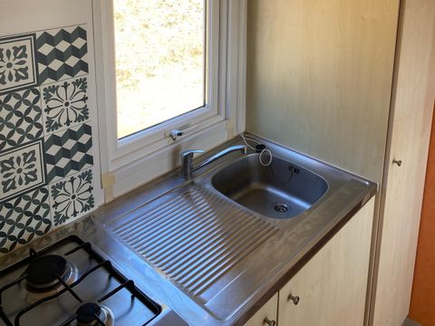 MOBILHOME 5 personnes - Mobil-home Chêne Confort 23m² (2 chambres) - Terrasse couverte 10m² - Dimanche/Dimanche 5 pers