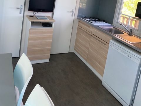 MOBILHOME 6 personnes - Mobil-home Premium 30 m² (3 chambres) terrasse semi-couverte 15m² + TV + LV + Clim 6 pers