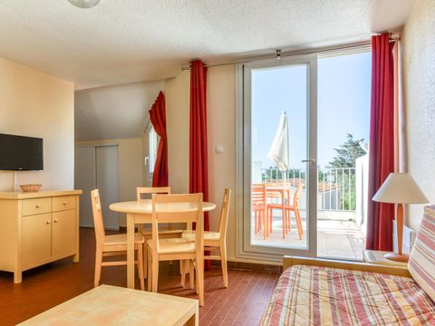APPARTEMENT 5 personnes - Essentiel Appt Chambre 5 pers Terrasse RDC (H)