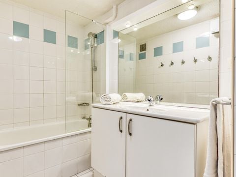 APPARTEMENT 7 personnes - Essentiel Appt 2 Chambres 7 pers Front de mer Terrasse RDC