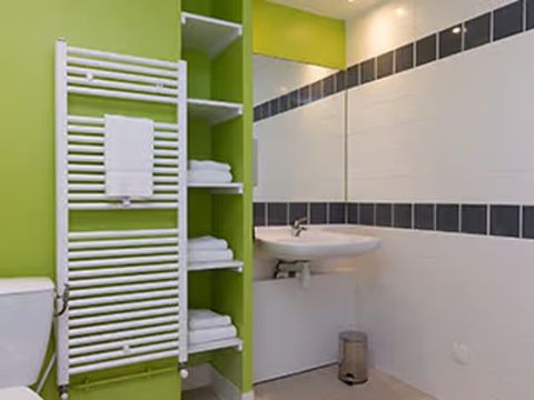 Chambre 3 personnes - Classique Chambre 3 personnes Coin nuit Terrasse (H)