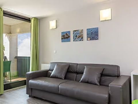Chambre 3 personnes - Classique Chambre 3 personnes Coin nuit Terrasse (H)