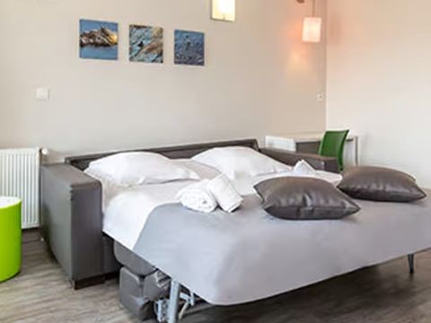 Chambre 3 personnes - Classique Chambre 3 personnes Coin nuit Terrasse (H)
