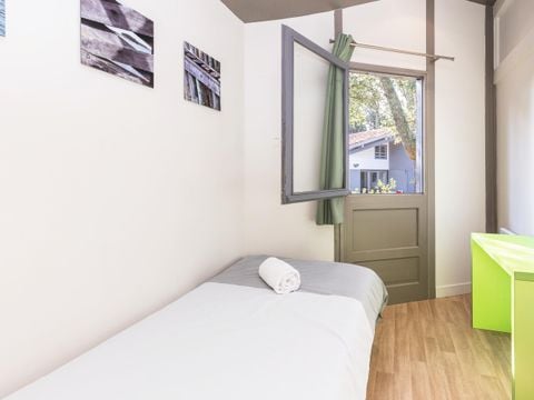 APPARTEMENT 5 personnes - Classique Apt Duplex Chambre 5 personnes Coin nuit Terrasse Pinède