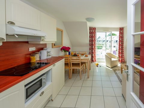 APPARTEMENT 7 personnes - G/295_3 PIECES CABINE 6/7 PERSONNES COTE PISCINE