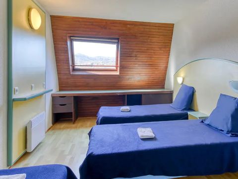 CHAMBRE 4 personnes - Quadruple