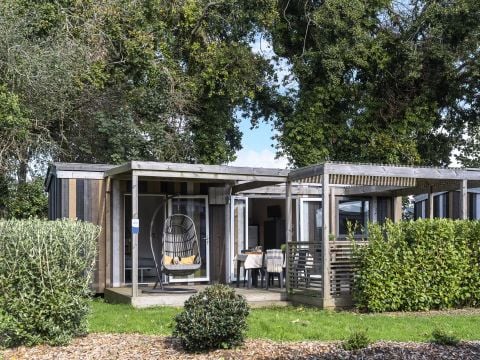 MOBILHOME 4 personnes - Cabane Premium 3 Pièces 4 Personnes Climatisée + TV