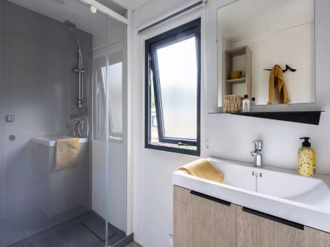 MOBILHOME 4 personnes - Confort 3 Pièces 4 Personnes + TV