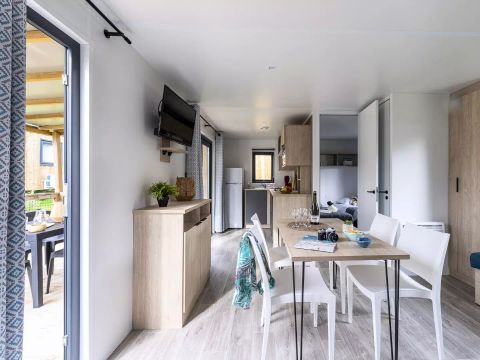 MOBILHOME 4 personnes - Confort 3 Pièces 4 Personnes + TV