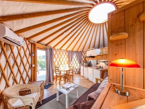 Insolite 6 personnes - Yourte Moyenne 3 Pièces 4/6 personnes Climatisée