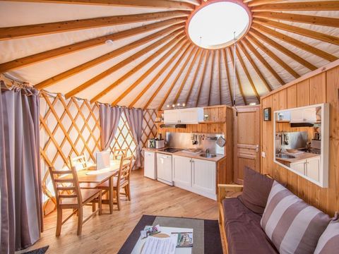 Insolite 6 personnes - Yourte Moyenne 3 Pièces 4/6 personnes Climatisée