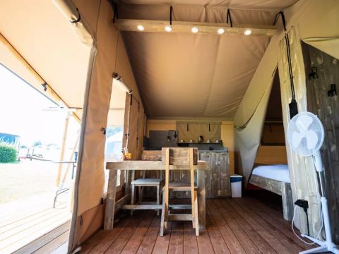 Tente en toile et en bois 4 personnes - Lodge Safari 2 Pièces 4 Personnes (2 adultes + 2 enfants -10 ans) + Jaccuzi