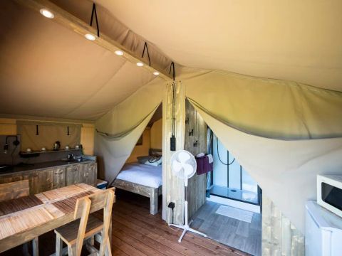Tente en toile et en bois 4 personnes - Lodge Safari 2 Pièces 4 Personnes (2 adultes + 2 enfants -10 ans) + Jaccuzi