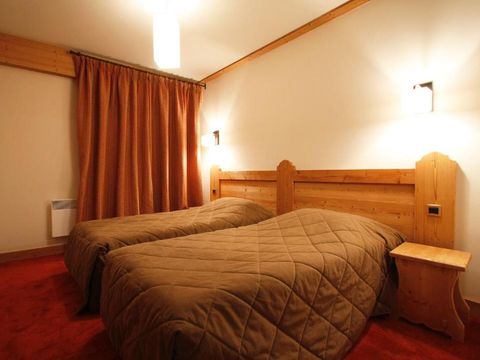 APPARTEMENT 10 personnes - 6 pièces duplex