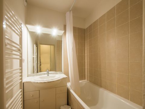 APPARTEMENT 10 personnes - 3 pièces cabine 10 personnes APPARTEMENT 10 personnes - 3 pièces cabine 10 personnes