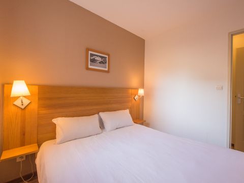 APPARTEMENT 10 personnes - 3 pièces cabine 10 personnes APPARTEMENT 10 personnes - 3 pièces cabine 10 personnes